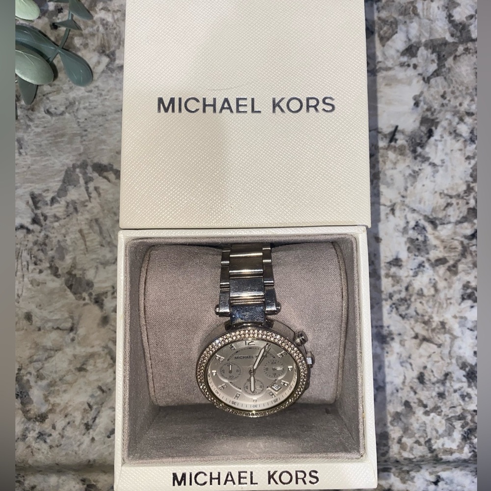 MK Watch - Picture 3 of 11